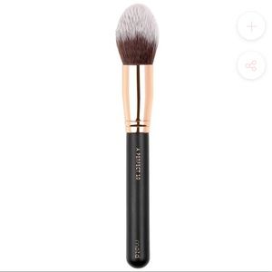 MOTD Cosmetics - A Perfect 10 Tapered Face Brush